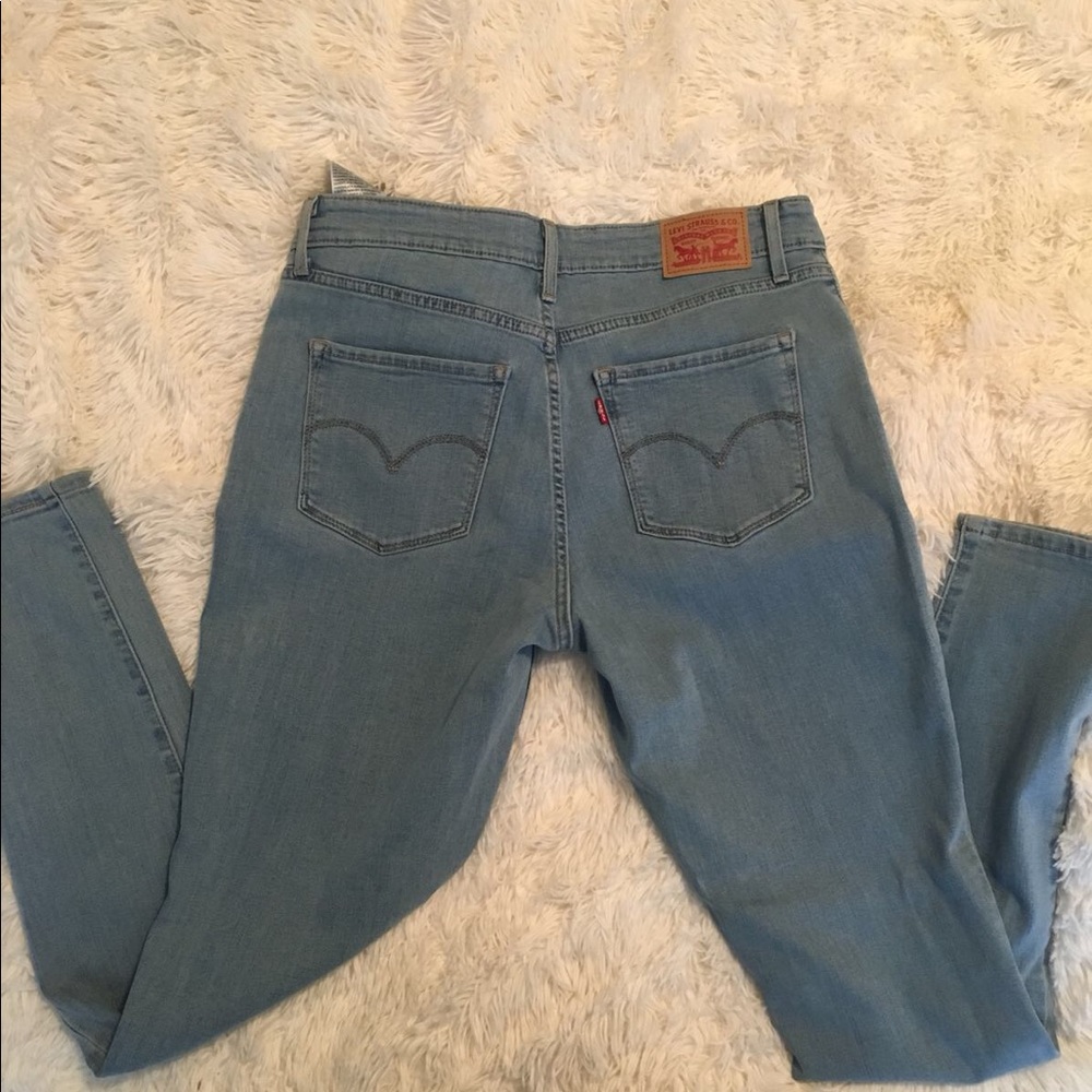 New Levi’s size 31